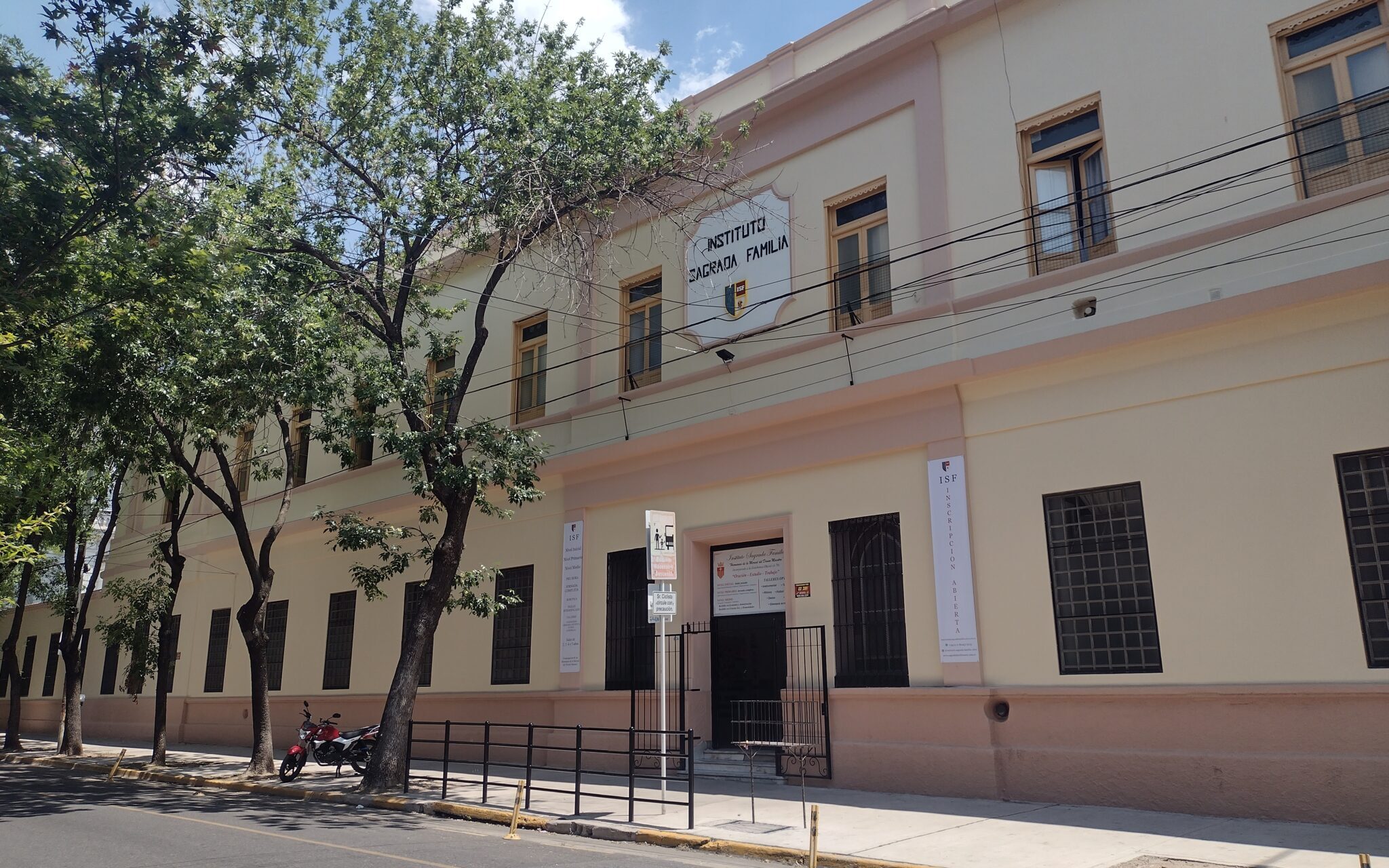 Instituto Sagrada Familia Villa General Mitre ciudad de buenos aires CABA